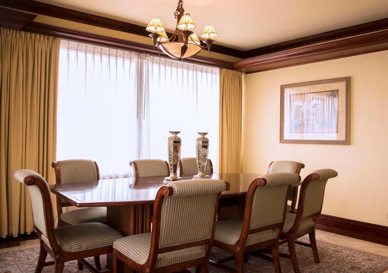 Wyndham San Jose Herradura Ngoại thất bức ảnh A dining room