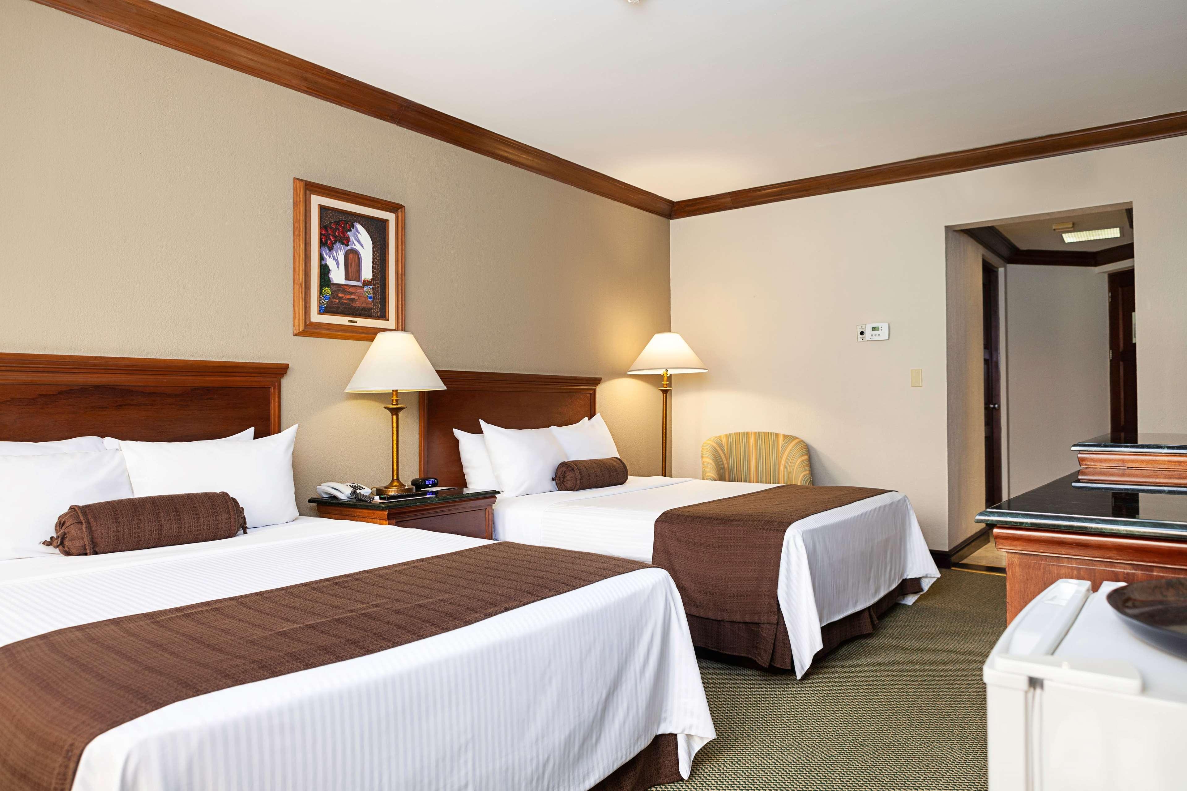 Wyndham San Jose Herradura Ngoại thất bức ảnh A typical hotel room