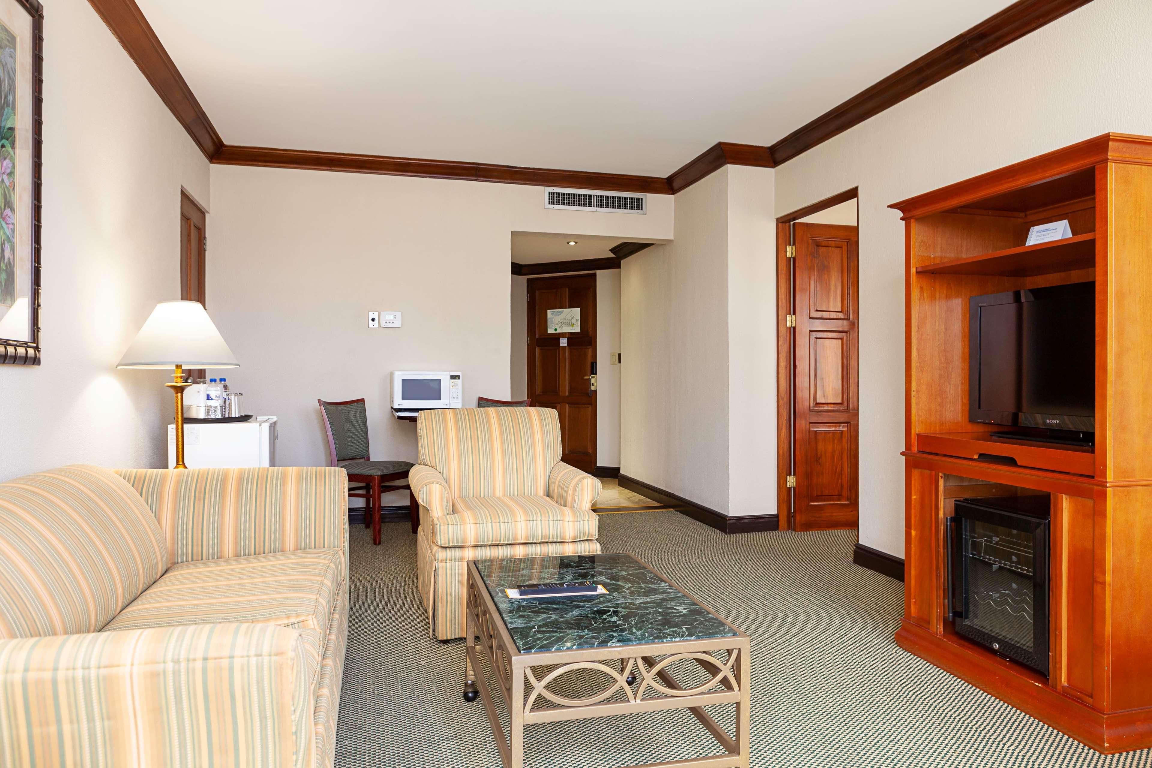 Wyndham San Jose Herradura Ngoại thất bức ảnh Living room