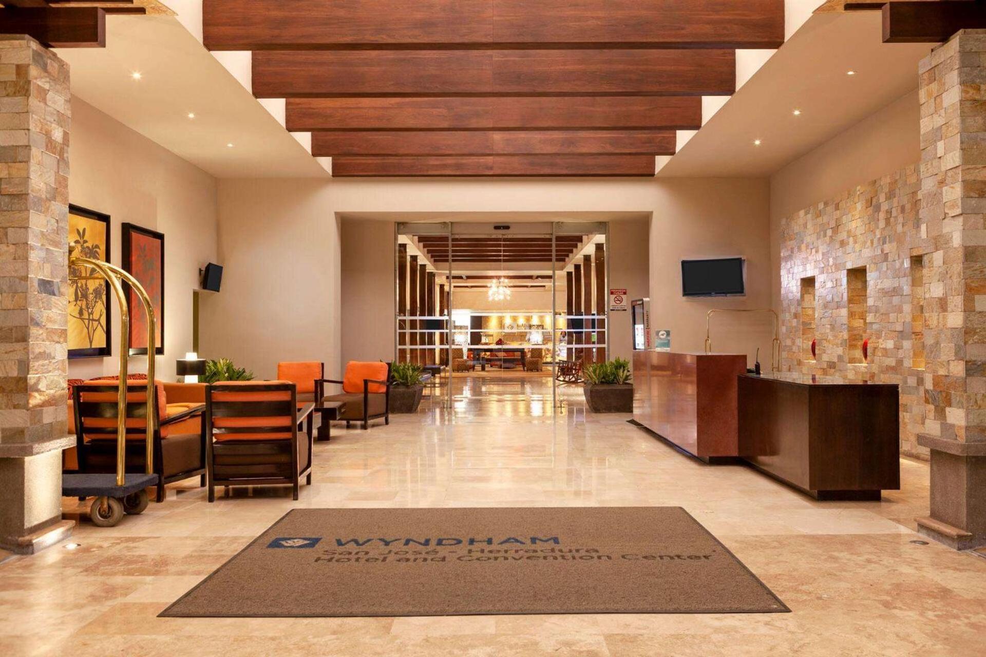 Wyndham San Jose Herradura Ngoại thất bức ảnh Lobby of the hotel