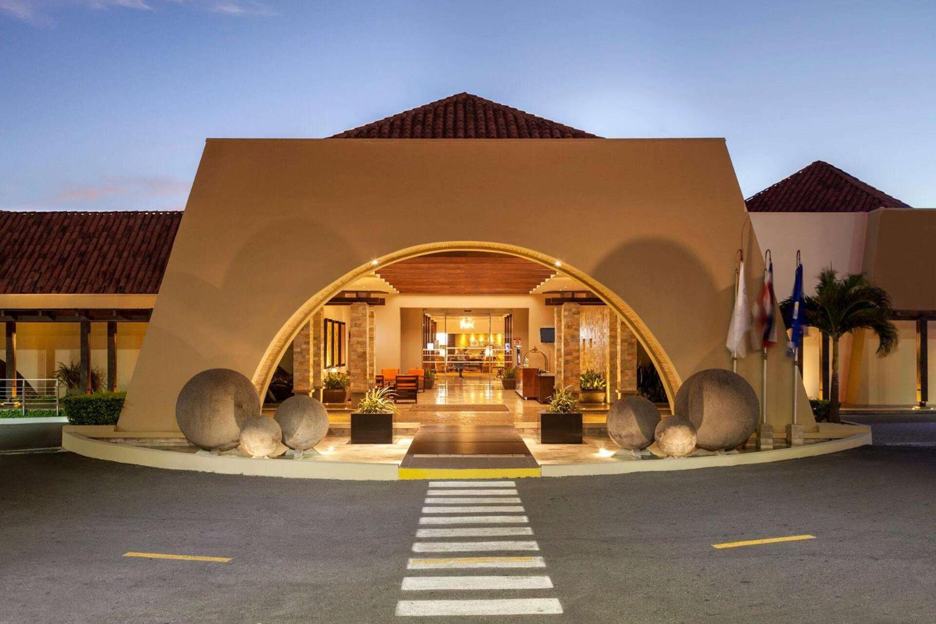 Wyndham San Jose Herradura Ngoại thất bức ảnh The entrance of the hotel